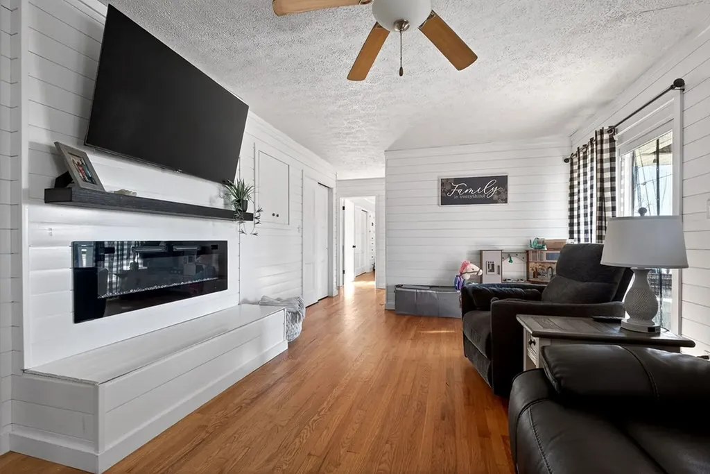 513 N Spring Street Sparta TN 38583