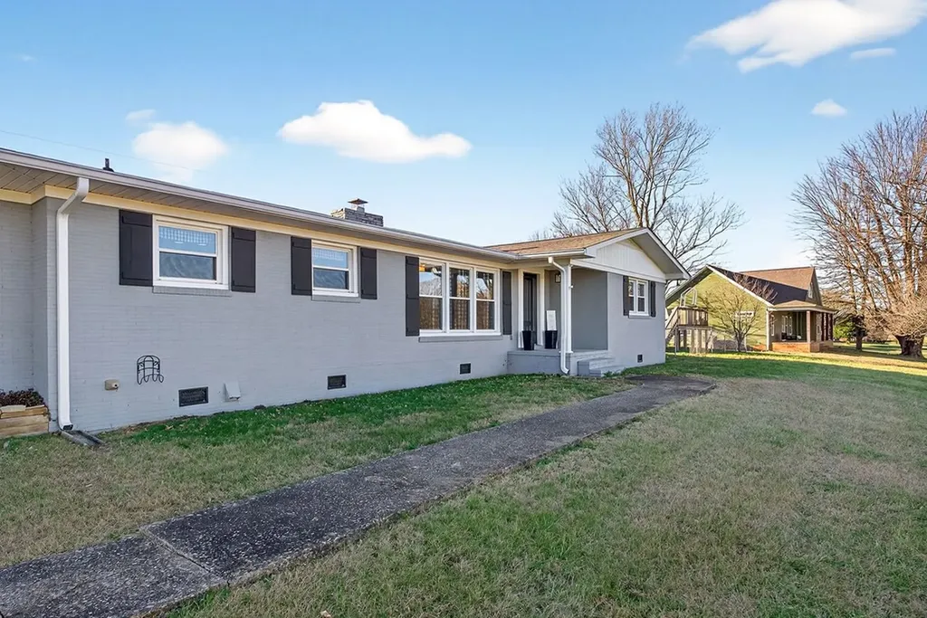 513 N Spring Street Sparta TN 38583