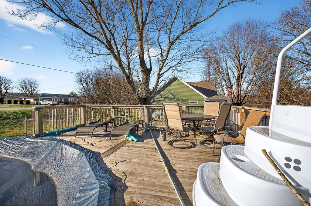 513 N Spring Street Sparta TN 38583