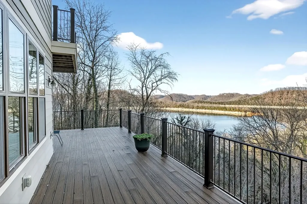 3379 Austin Bottom Baxter TN 38544