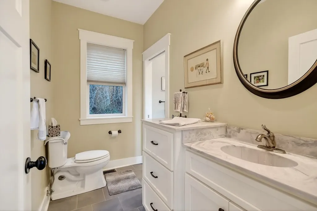 3379 Austin Bottom Baxter TN 38544