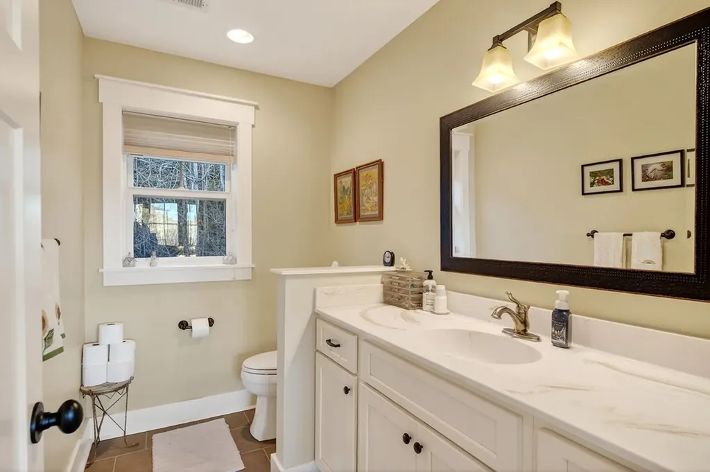 3379 Austin Bottom Baxter TN 38544