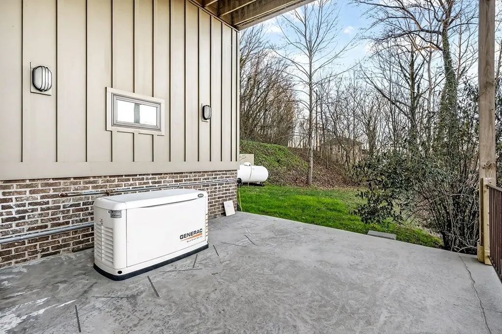 3379 Austin Bottom Baxter TN 38544