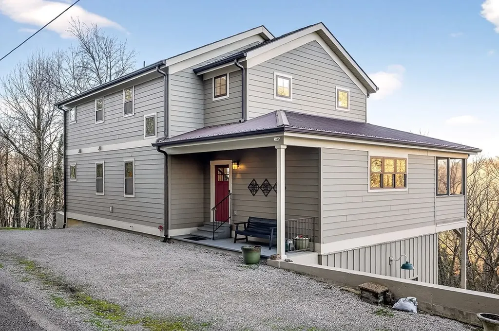 3379 Austin Bottom Baxter TN 38544