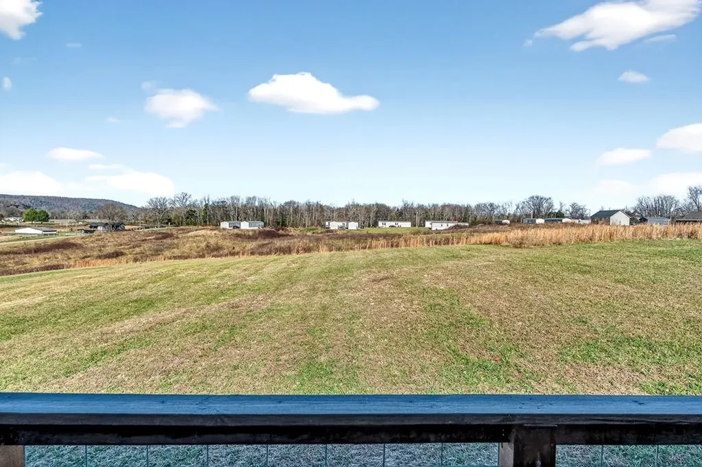 1663 Parker Road Sparta TN 38583