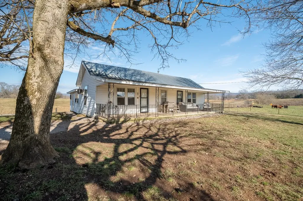 1545 Blue Springs Road Sparta TN 38583