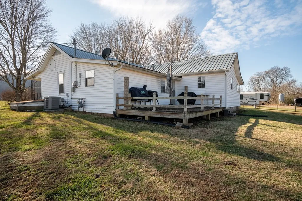 1545 Blue Springs Road Sparta TN 38583