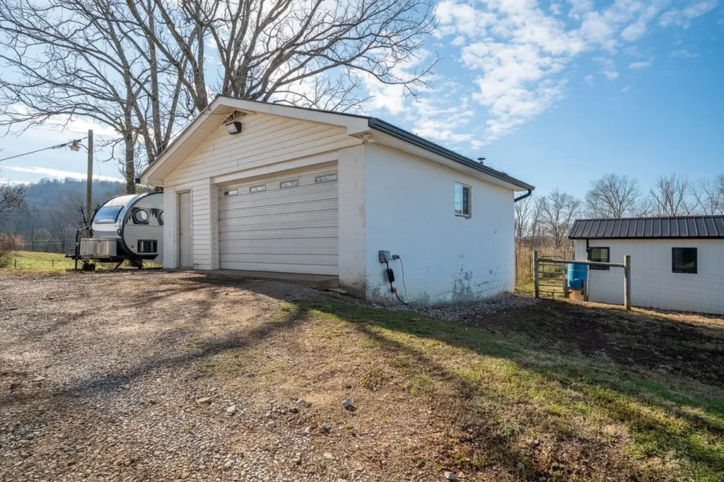 1545 Blue Springs Road Sparta TN 38583