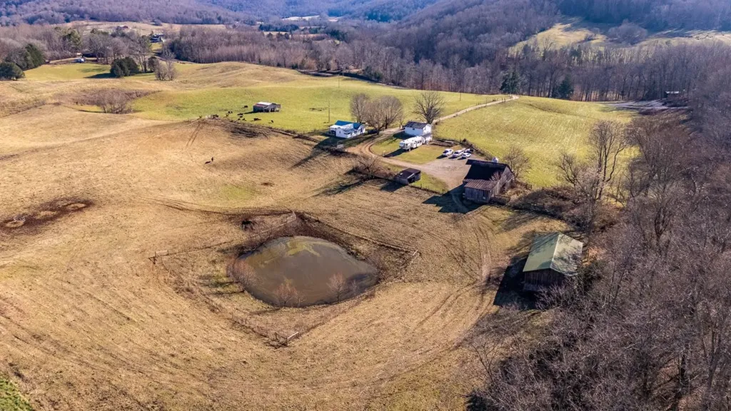 1545 Blue Springs Road Sparta TN 38583