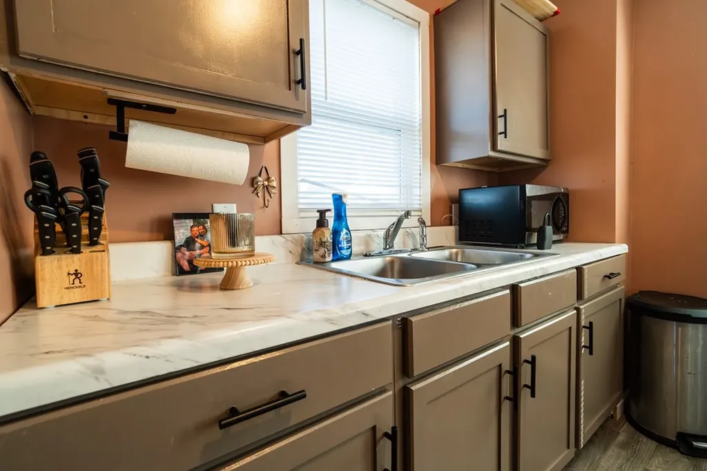 201 E 4th Street Livingston TN 38570