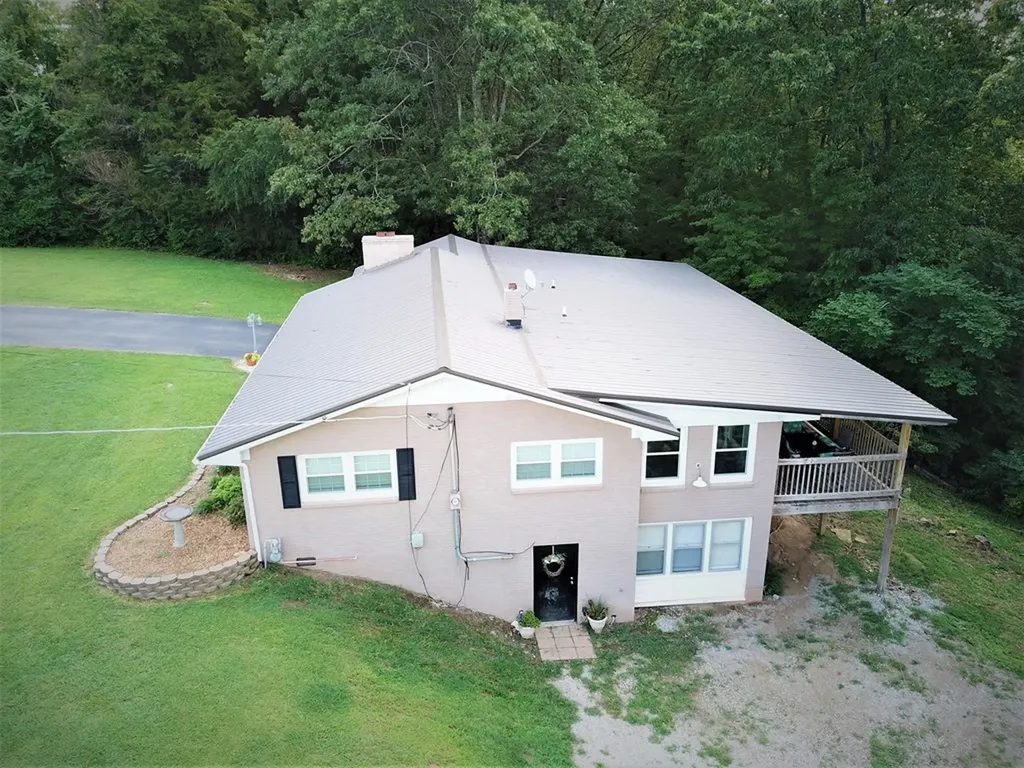 1570 Verna Qualls Road Sparta TN 38583