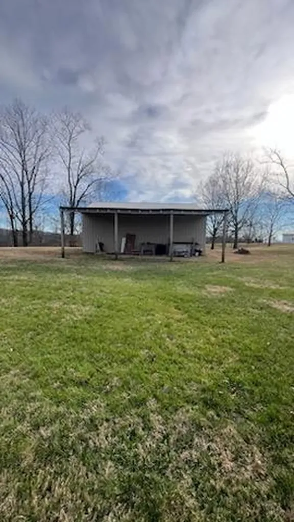 1570 Verna Qualls Road Sparta TN 38583