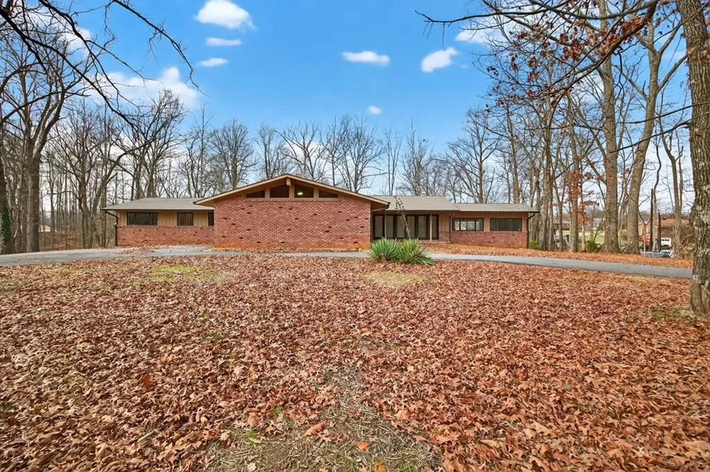 Cookeville TN, 745 Contraband Lane