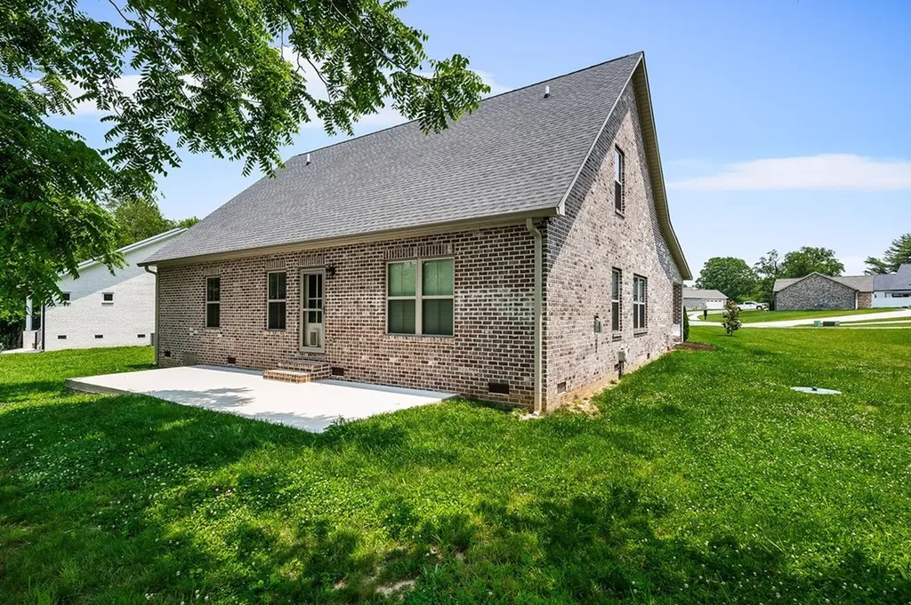 20 Cabot Lane Cookeville TN 38506