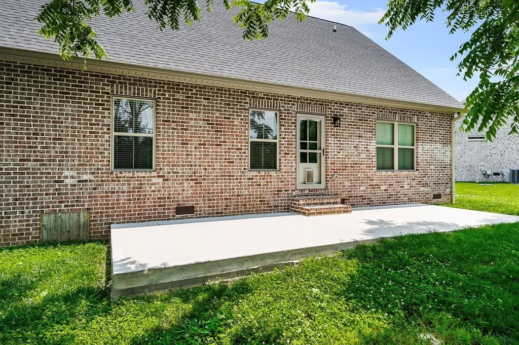 20 Cabot Lane Cookeville TN 38506