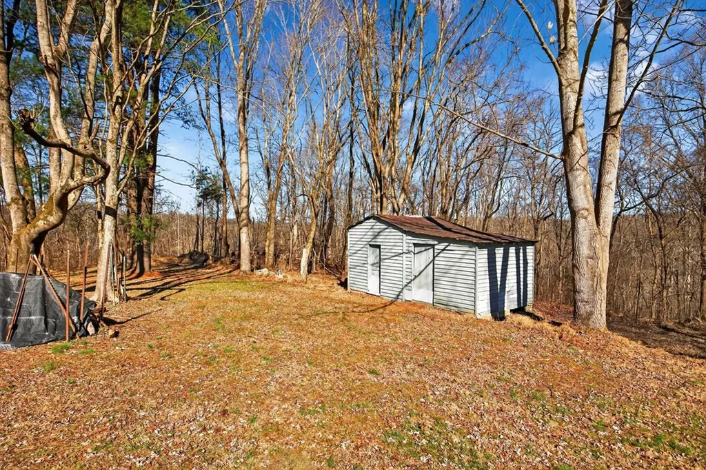 515 Mansell Hill Road Gainesboro TN 38562