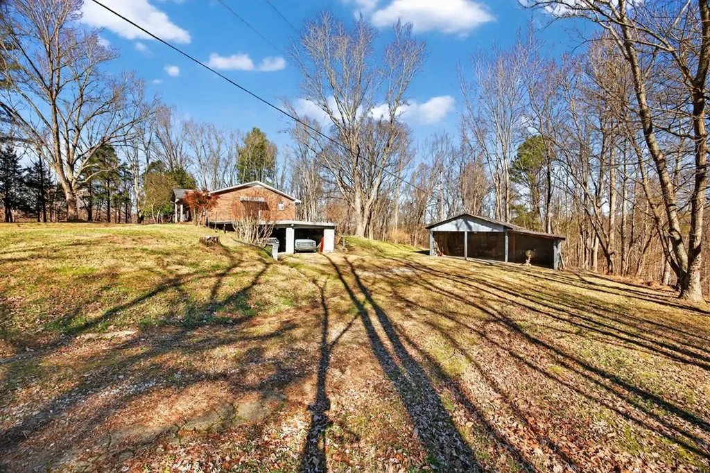 515 Mansell Hill Road Gainesboro TN 38562