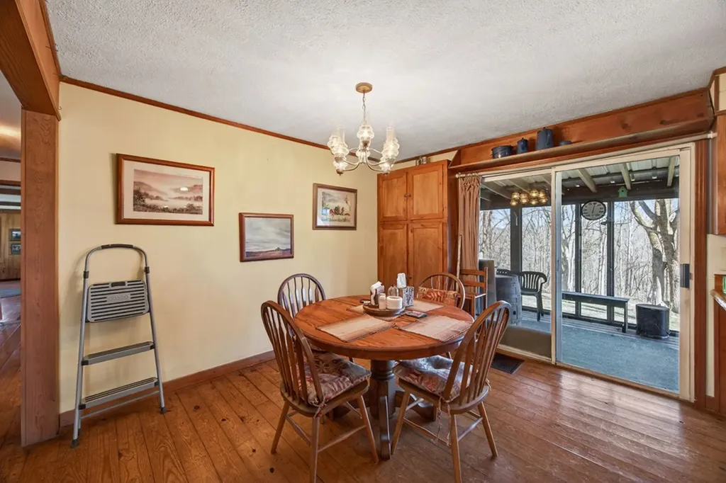 515 Mansell Hill Road Gainesboro TN 38562