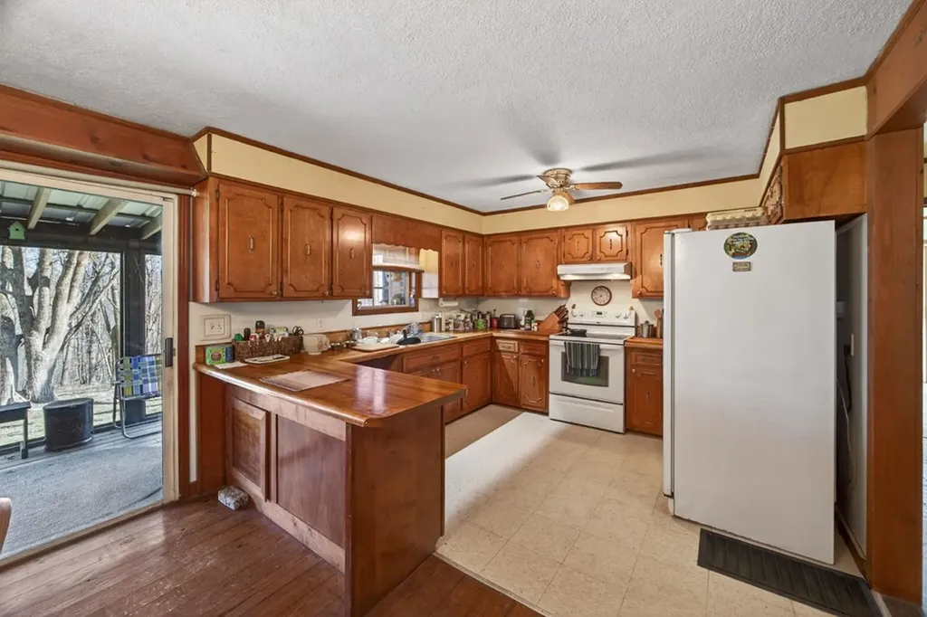 515 Mansell Hill Road Gainesboro TN 38562