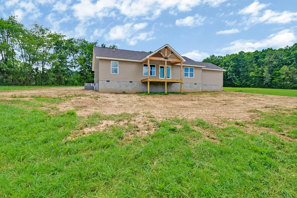 817 Hack Beaty Road Grimsley TN 38565