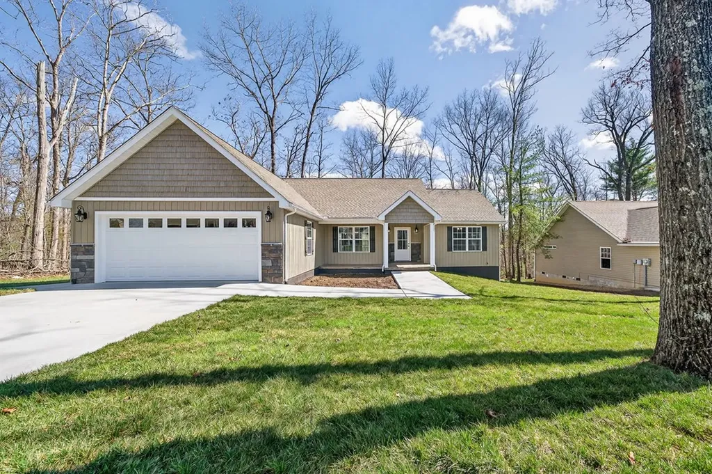 105 Peebles Road Crossville TN 38558
