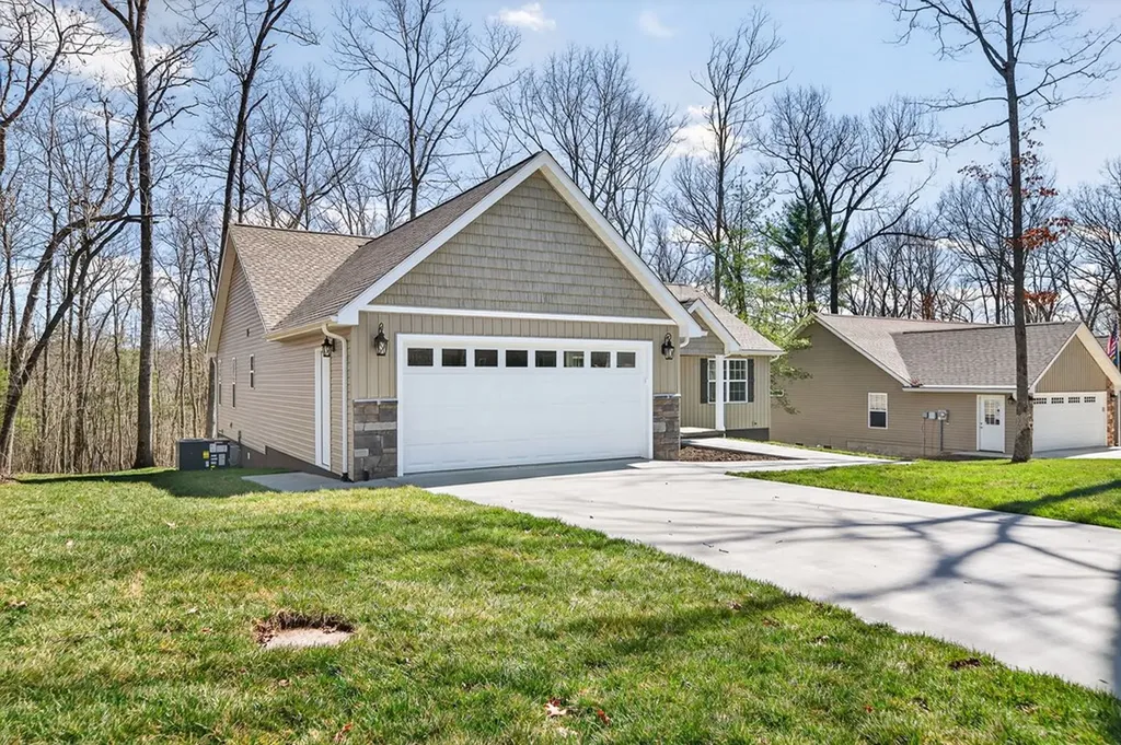105 Peebles Road Crossville TN 38558