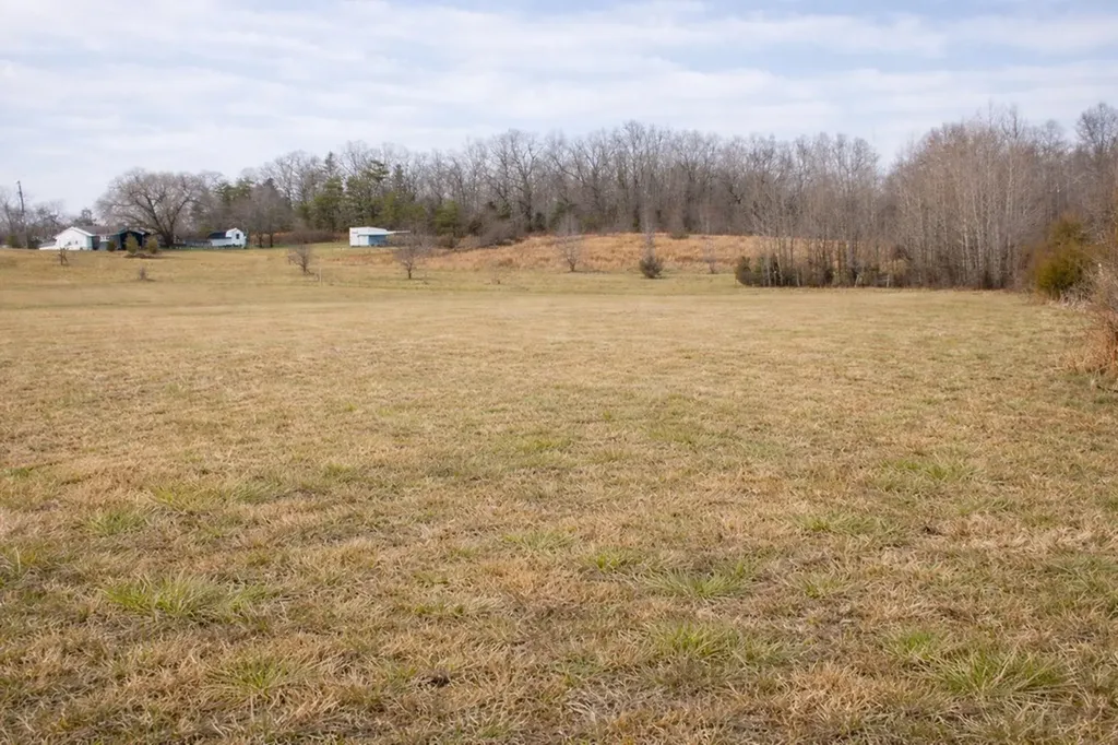 Lot 3 Old Kentucky Road Sparta TN 38583