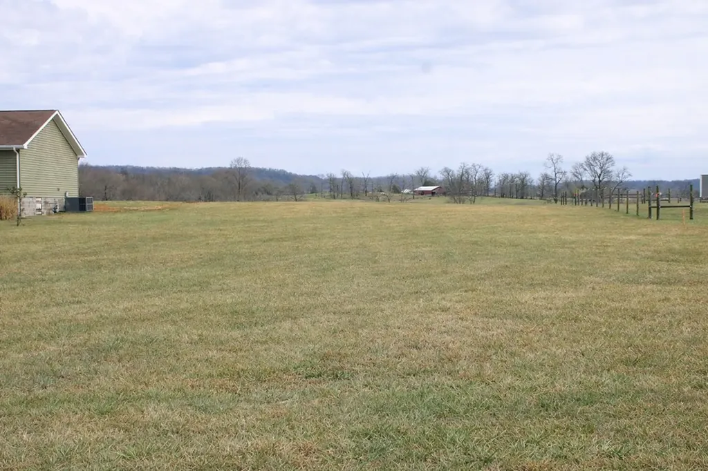 Lot 3 Old Kentucky Road Sparta TN 38583