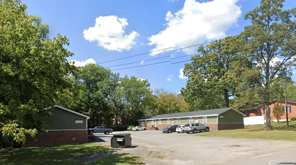 220/222 N Maple Cookeville TN 38501