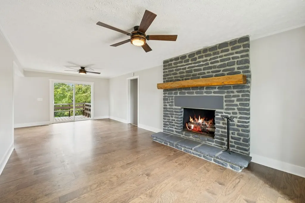 213 Pea Ridge Road Elmwood TN 38560