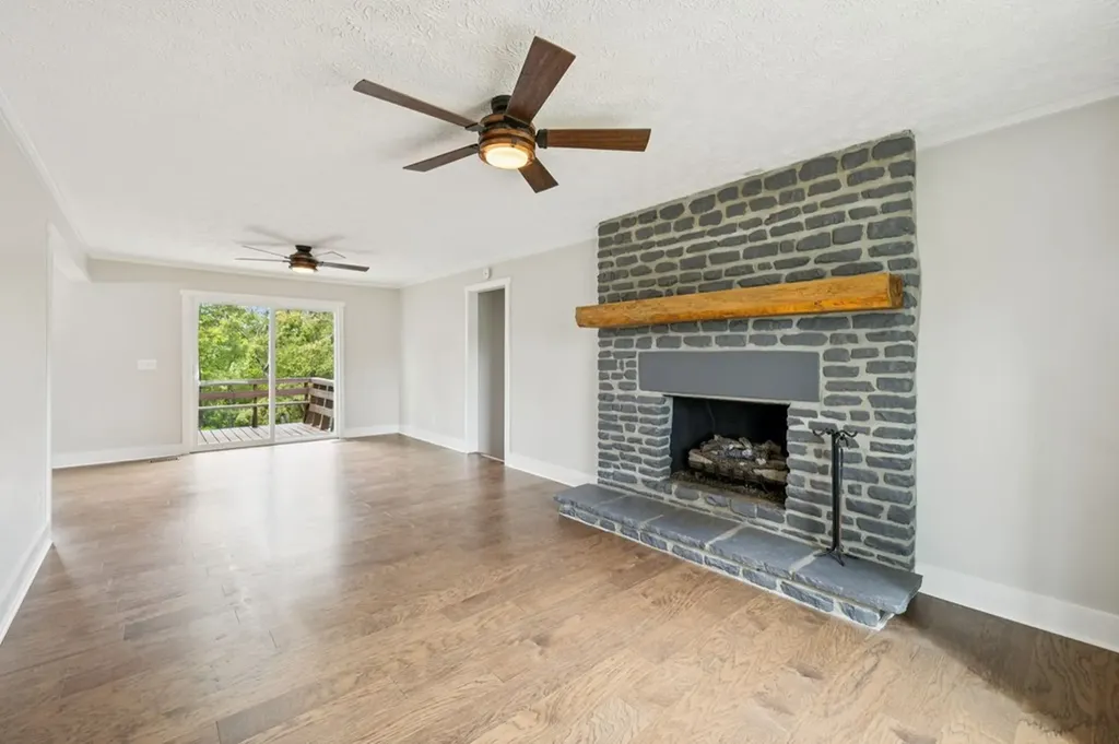 213 Pea Ridge Road Elmwood TN 38560