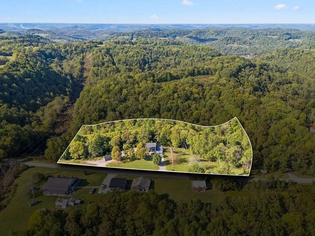 213 Pea Ridge Road Elmwood TN 38560