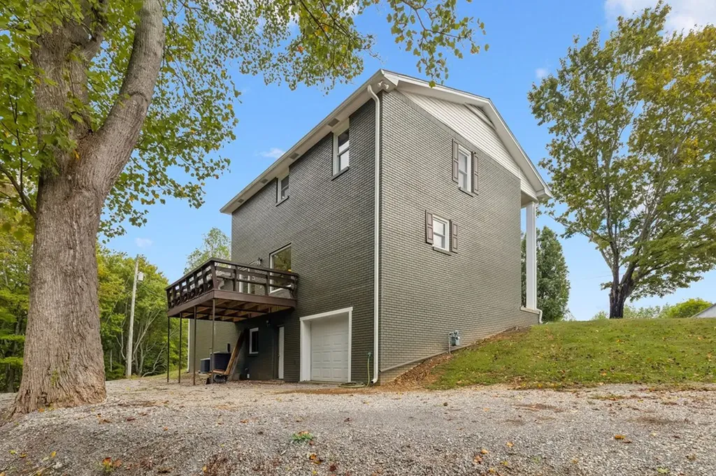 213 Pea Ridge Road Elmwood TN 38560