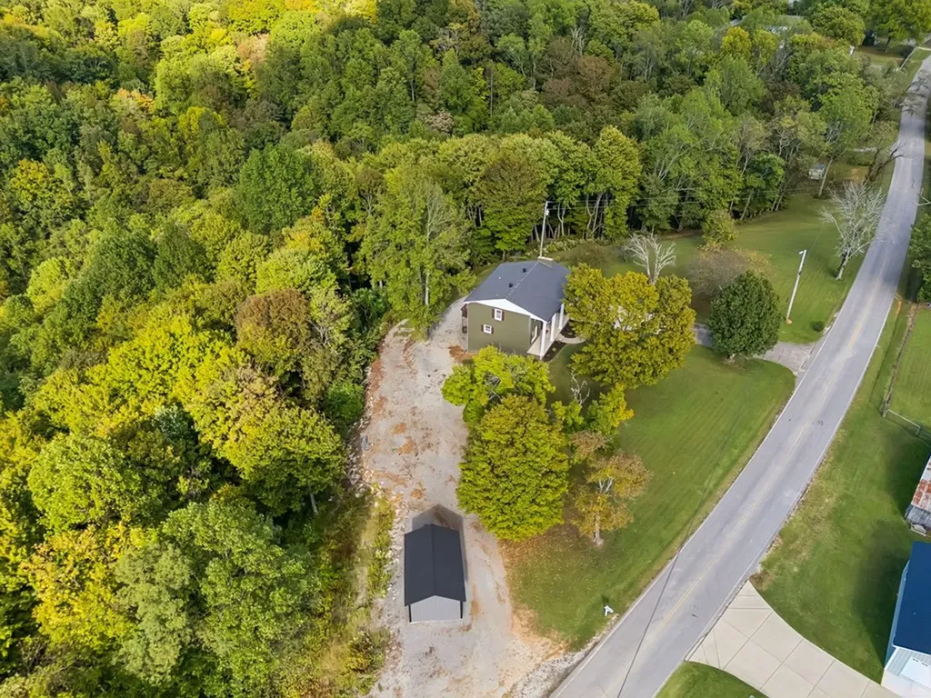 213 Pea Ridge Road Elmwood TN 38560