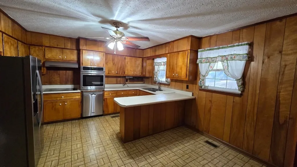 1484 Blythe Ferry Road Dayton TN 37321