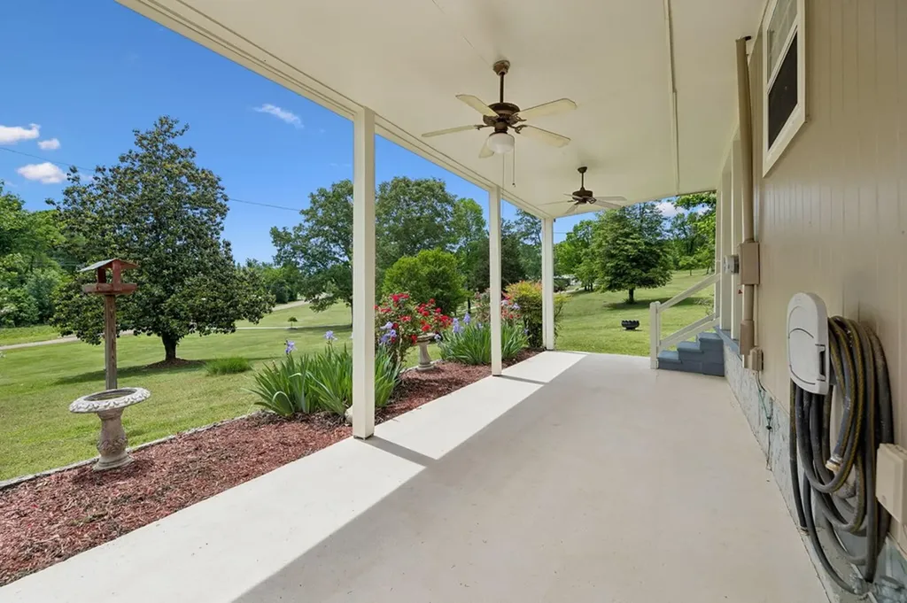 1484 Blythe Ferry Road Dayton TN 37321