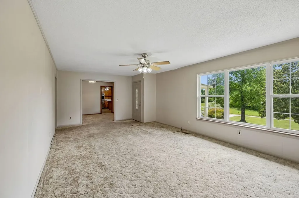 1484 Blythe Ferry Road Dayton TN 37321
