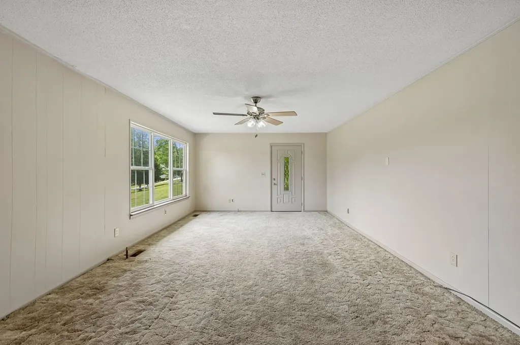 1484 Blythe Ferry Road Dayton TN 37321