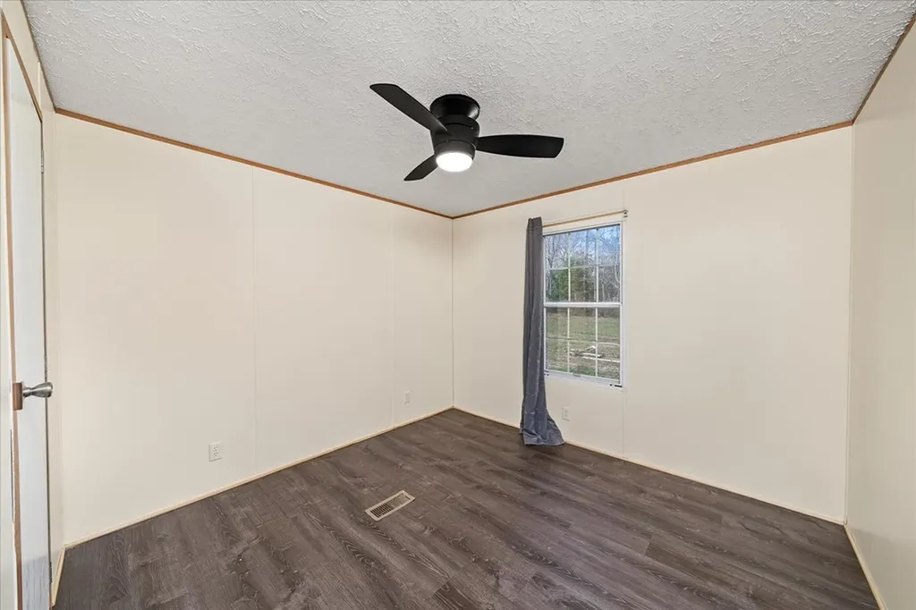 1476 Conrad Templeton Road Quebeck TN 38579