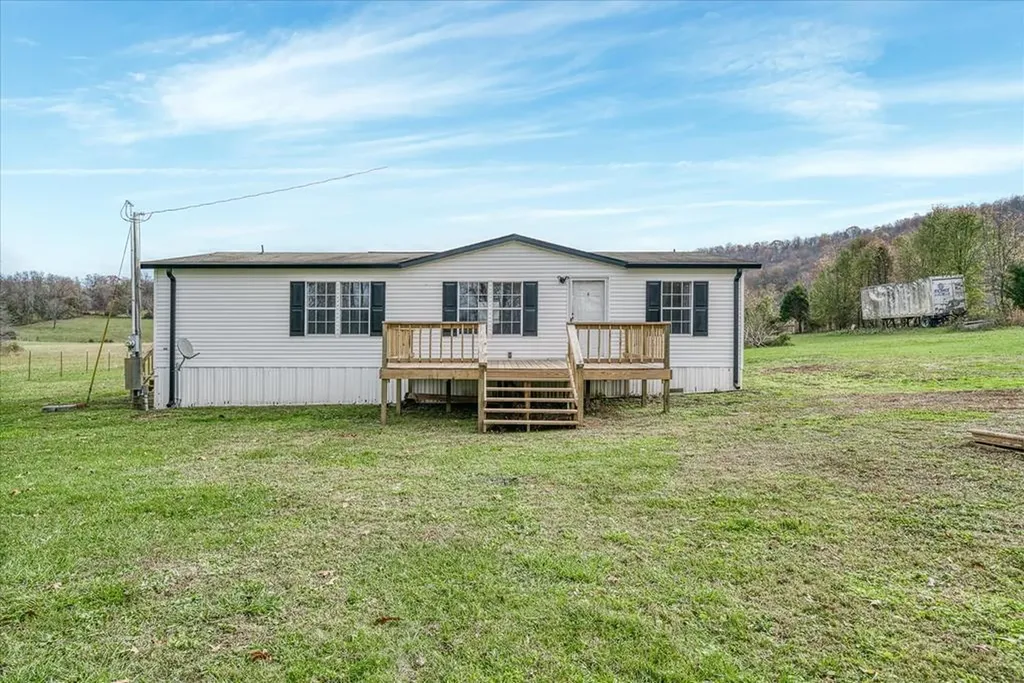 1476 Conrad Templeton Road Quebeck TN 38579