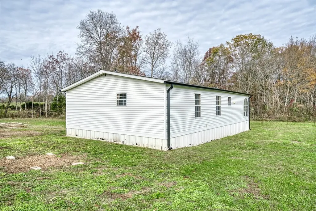 1476 Conrad Templeton Road Quebeck TN 38579