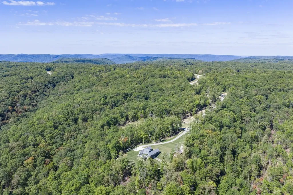 1499 Doe And Fawn Lane Crawford TN 38554