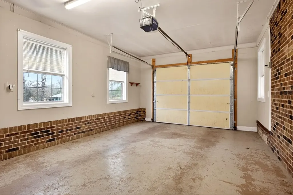 11640 Cookeville Boat Dock Road Baxter TN 38544