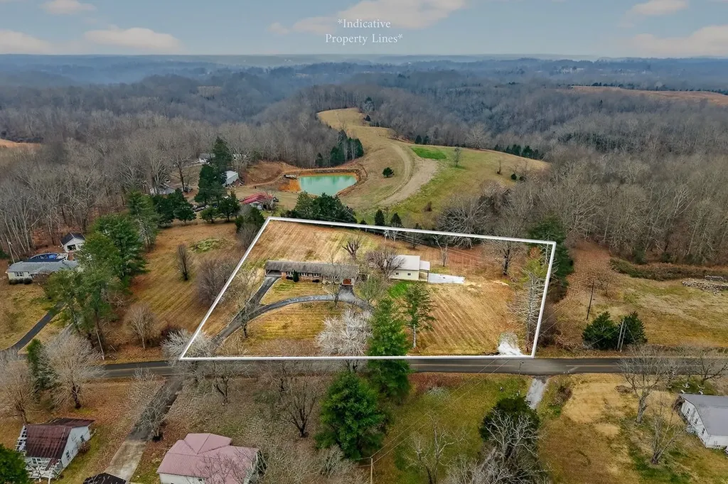 11640 Cookeville Boat Dock Road Baxter TN 38544