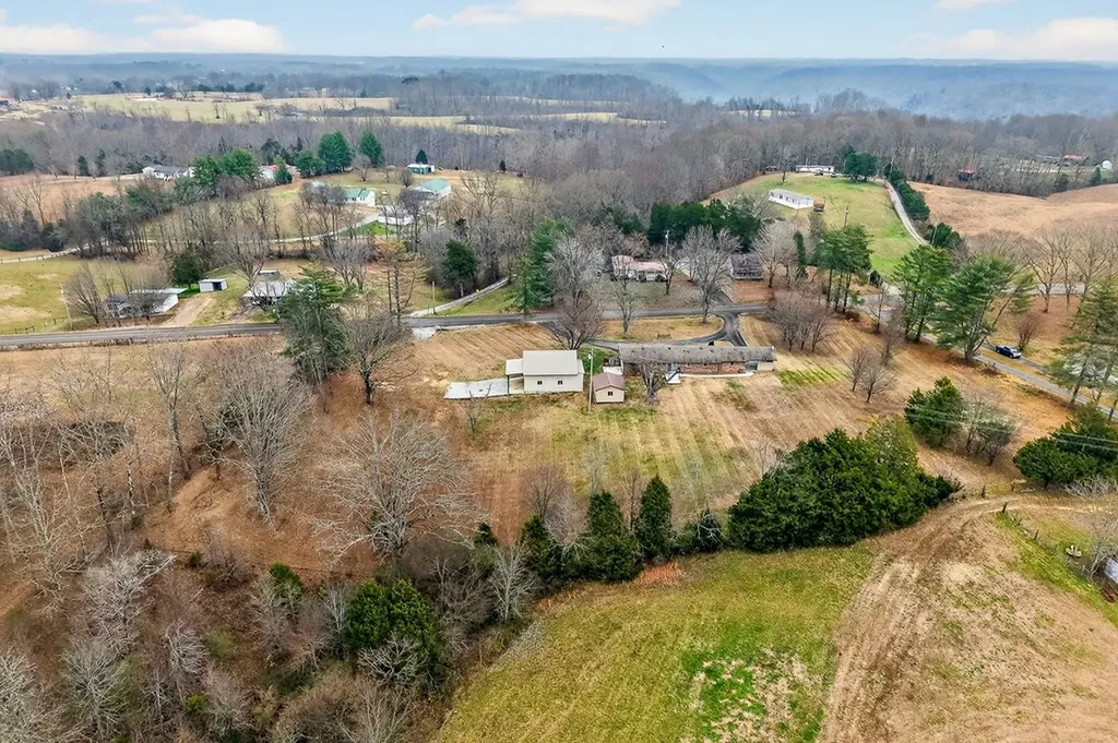 11640 Cookeville Boat Dock Road Baxter TN 38544