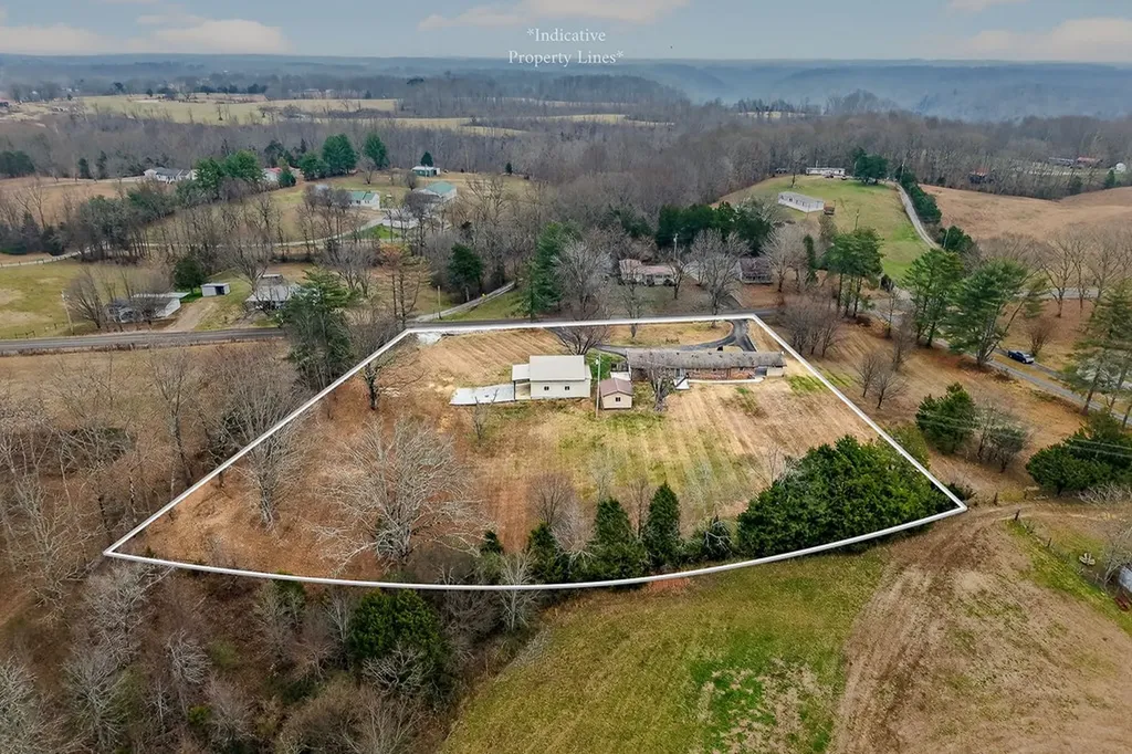 11640 Cookeville Boat Dock Road Baxter TN 38544