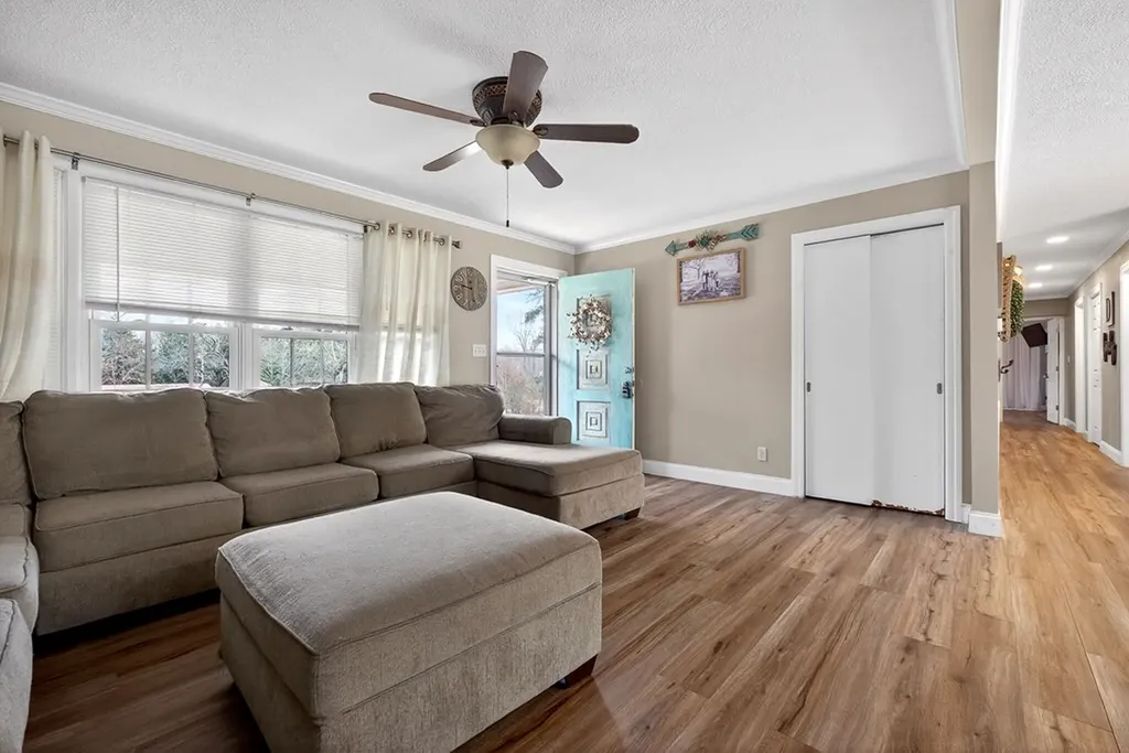 11640 Cookeville Boat Dock Road Baxter TN 38544