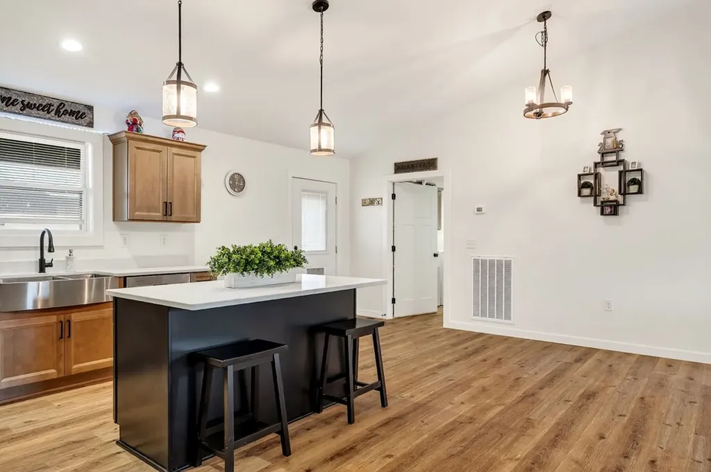 1004 North Spring Street Sparta TN 38583