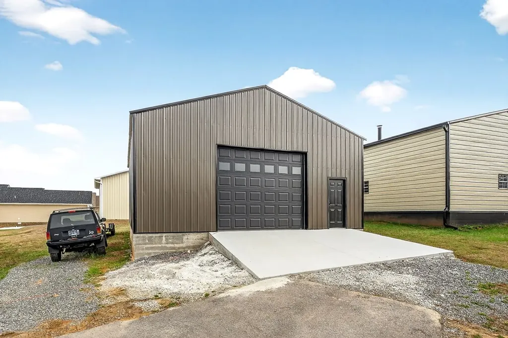 1004 North Spring Street Sparta TN 38583