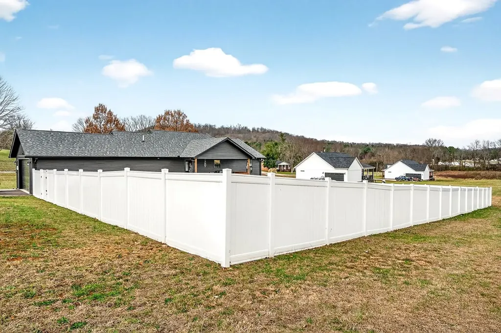 1004 North Spring Street Sparta TN 38583